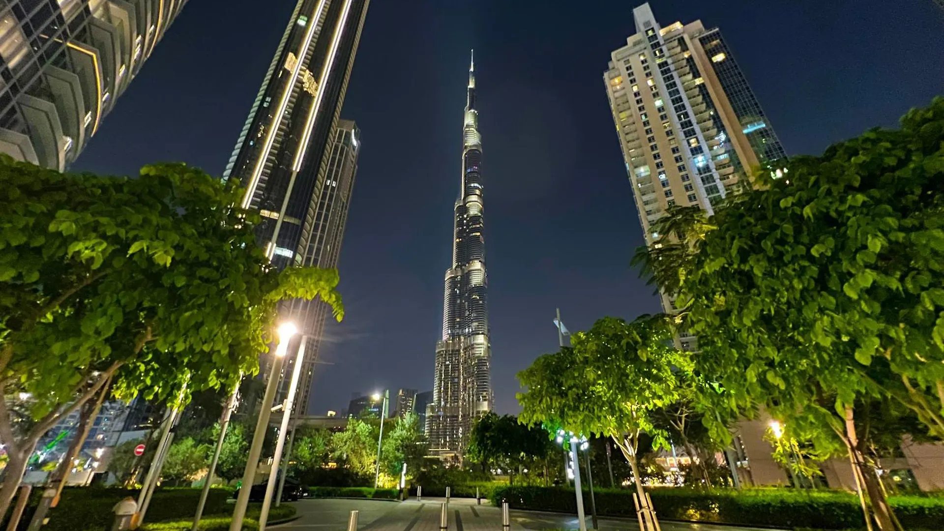 Downtown Luxury - Open Views Of The City & The Sea - Walking Distance To Dubai Mall Apartment