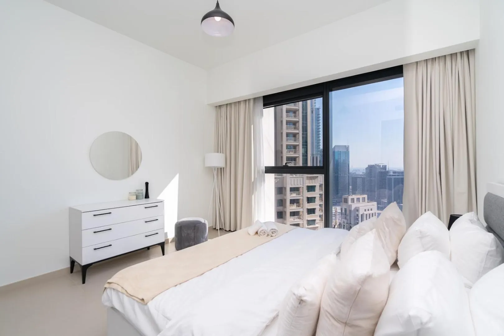 Downtown Luxury - Open Views Of The City & The Sea - Walking Distance To Dubai Mall Apartment 0*,  United Arab Emirates