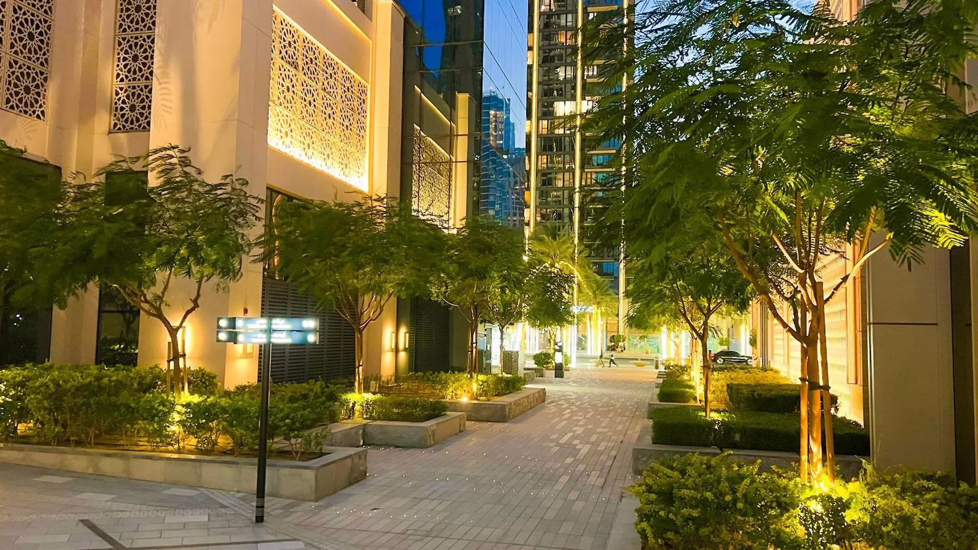 Downtown Luxury - Open Views Of The City & The Sea - Walking Distance To Dubai Mall Apartment
